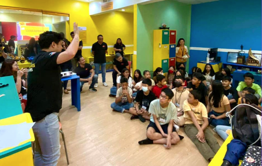 DHL visits Silid Aralan, Inc. Central Learning Hub
